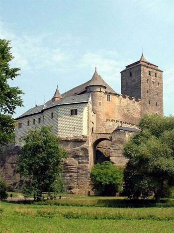 hrad kost.jpg